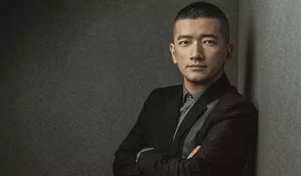 敬仰的靈魂剪輯師-神壇上企業宣傳片的舞者