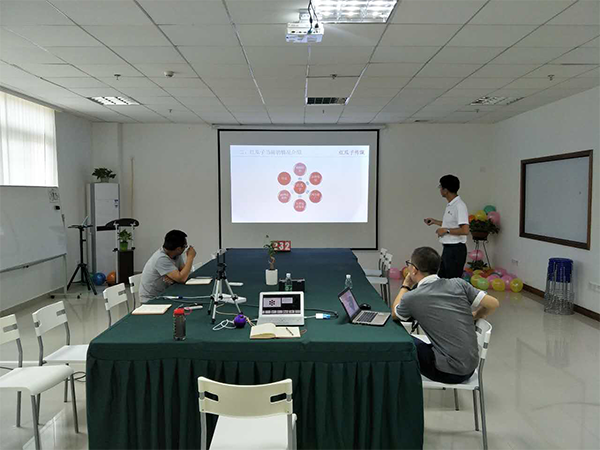 紅瓜子傳媒_企業宣傳片視頻制作_來到紅瓜子，仿佛回到了熱情奔放的青春